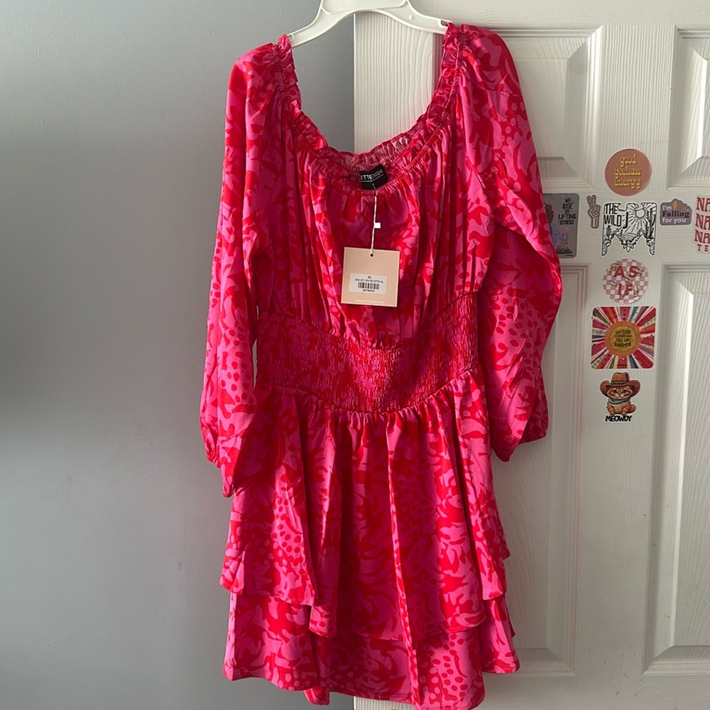 Kittenish, long sleeve dress!